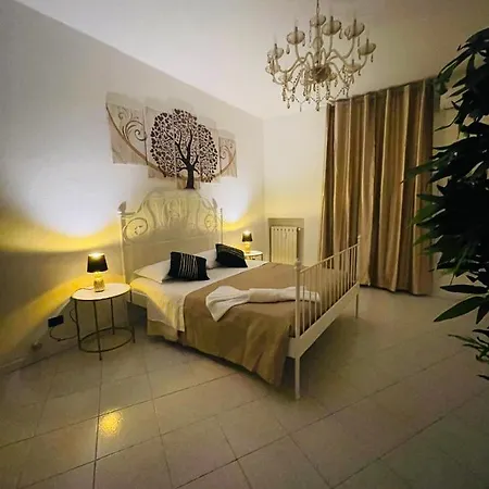 Vitti's 2 Apartment *